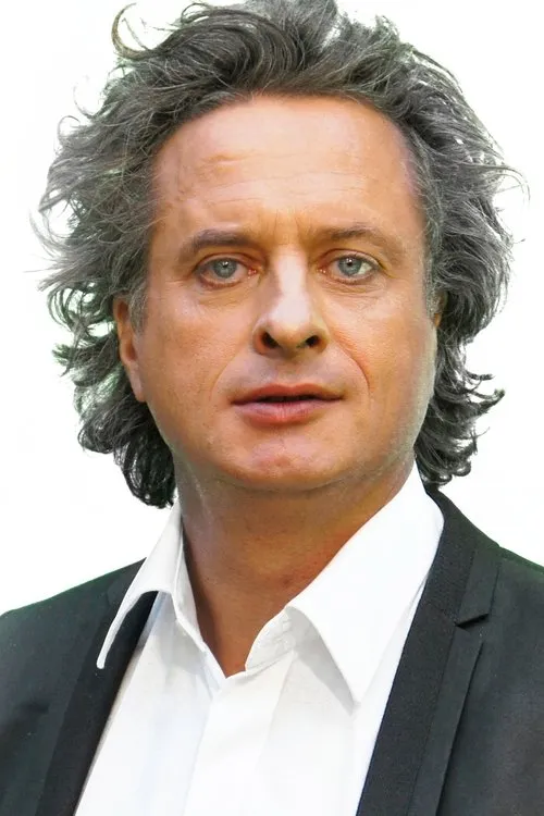 Michael Sens interpretando a Cello Teacher