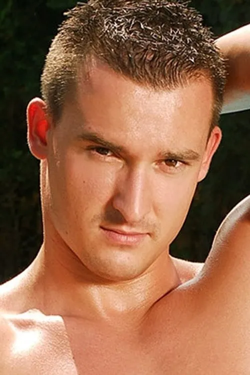 Max Summers ha trabajado con Michael Troy en 2 ocasiones