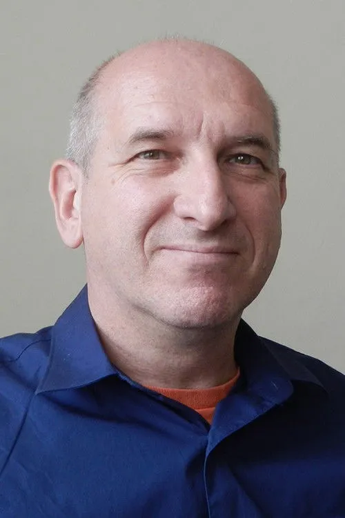 Peter Van Asbroeck ha trabajado con Michel Bauwens en 1 ocasiones