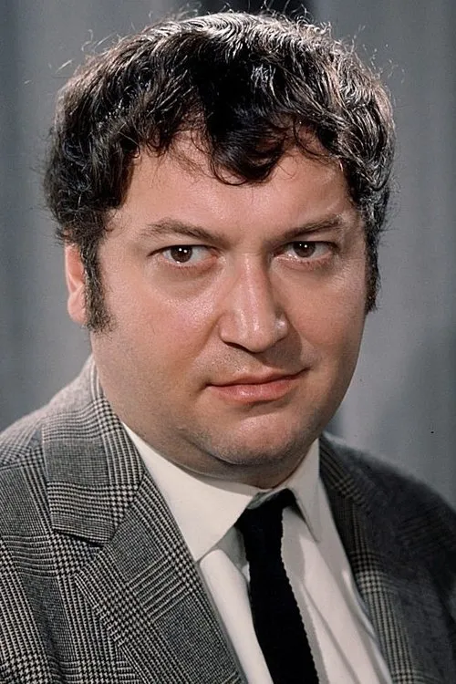 Michel de Ré — personaje: Arnoux