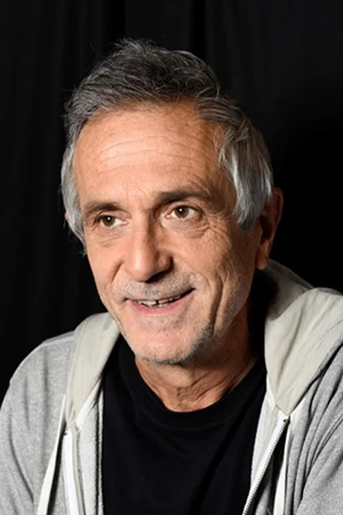 Michele Annunziata interpretando a 