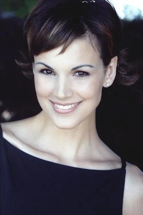 Hoku ha trabajado con Michelle Holgate en 1 ocasiones