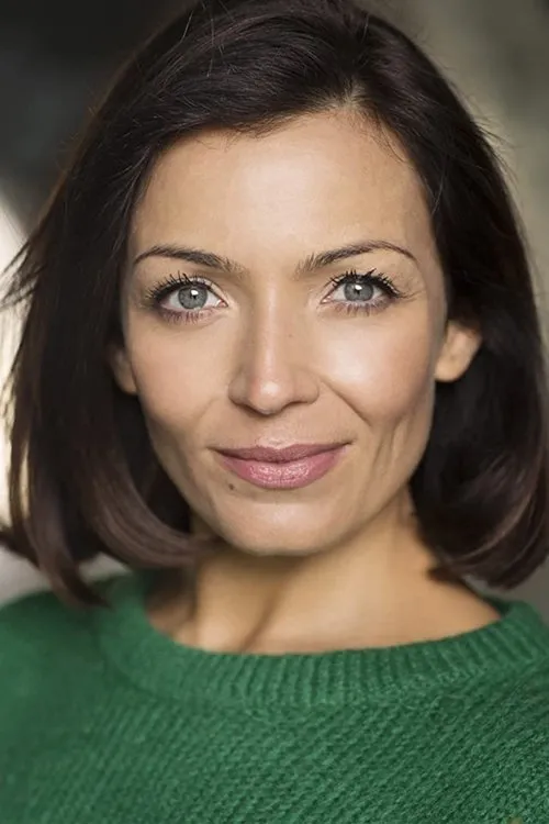 Sarah Barrand ha trabajado con Michelle Luther en 1 ocasiones