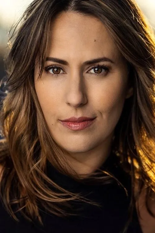 Michelle Rose interpretando a Heather