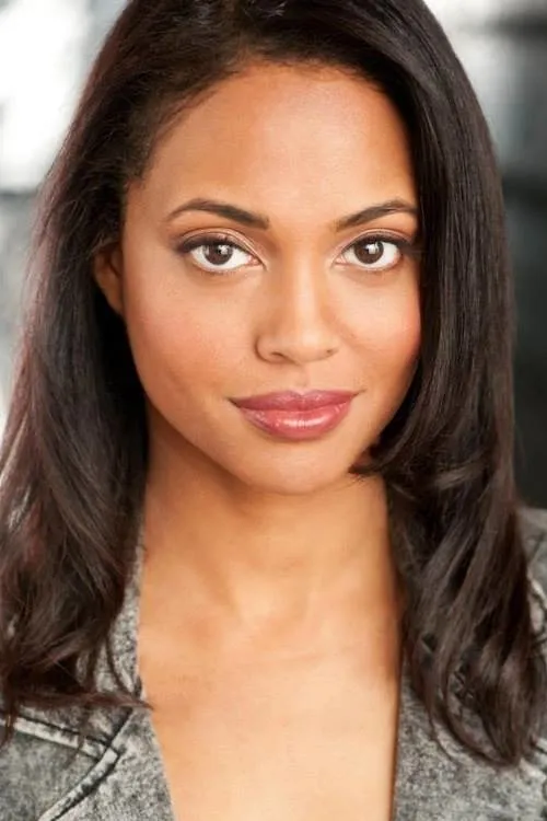 Michelle Van Der Water interpretando a Raphaella