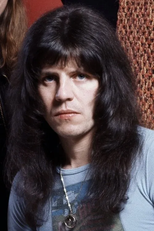 Andy Scott ha trabajado con Mick Tucker en 3 ocasiones