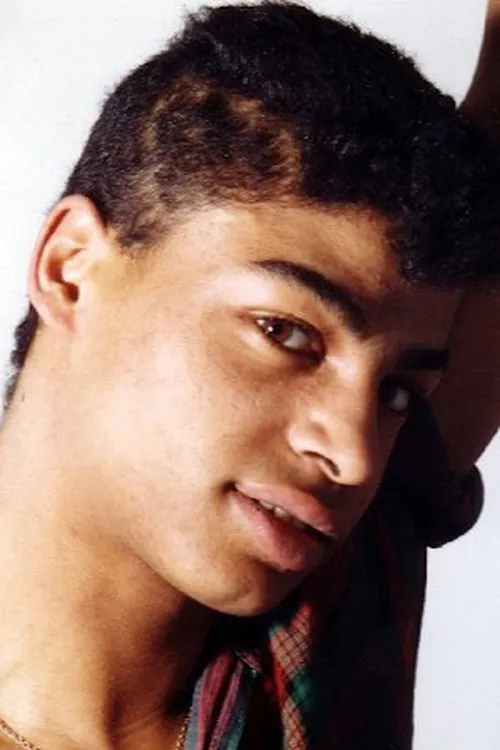 Luigi di Como ha trabajado con Mickaël Dickson en 2 ocasiones