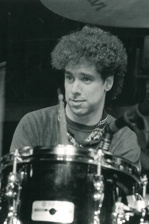 Keith Scott ha trabajado con Mickey Curry en 2 ocasiones