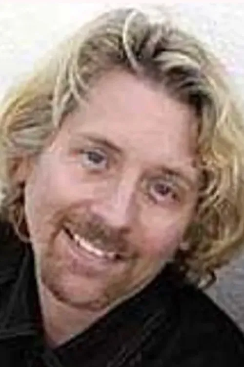 Sam Abdul ha trabajado con Mickey Skee en 1 ocasiones