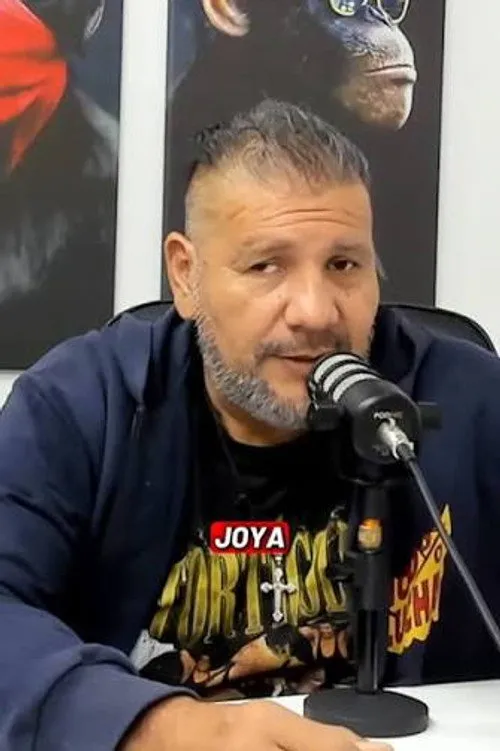 Alejandro Gruz ha trabajado con Miguel Angel Welinton en 1 ocasiones
