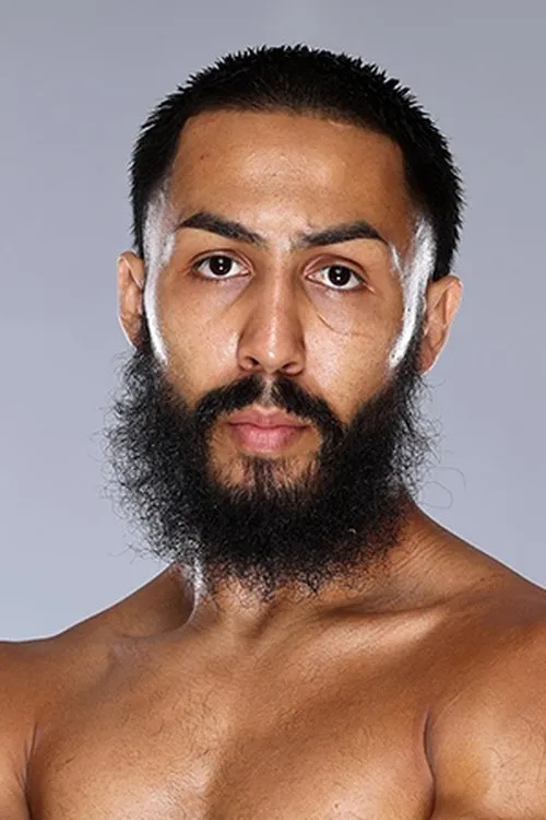 Miguel Contreras interpretando a Self