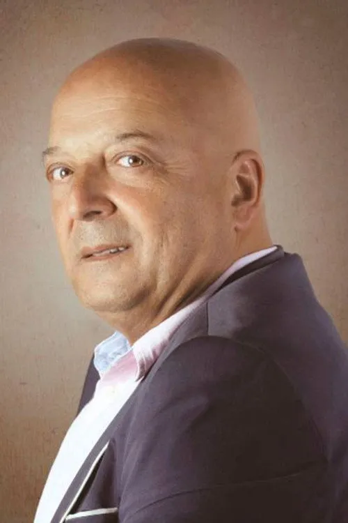 Víctor Ramírez ha trabajado con Miguelo García en 1 ocasiones