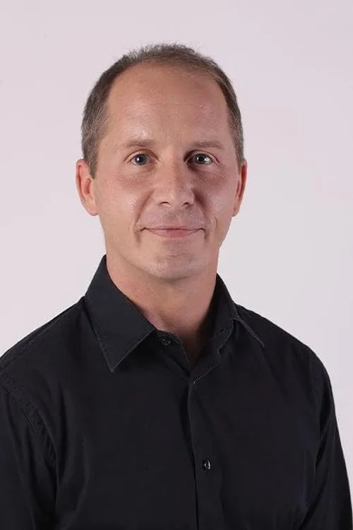 Miha Brajnik interpretando a Marjan