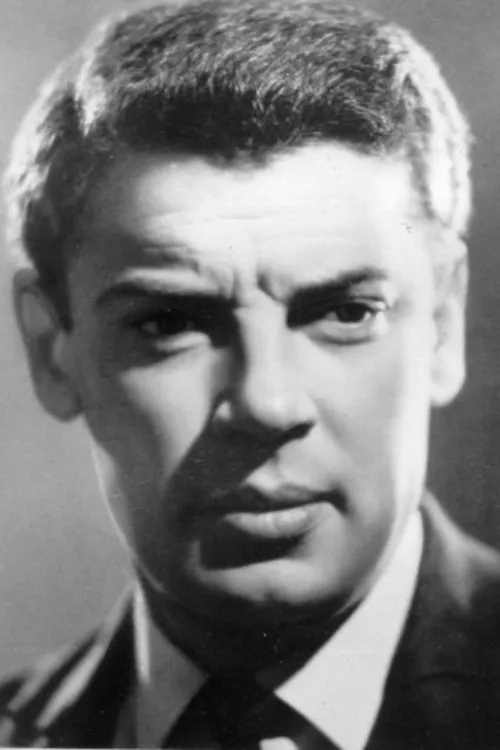 Mikhail Ivanov ha trabajado con Михаил Волков en 3 ocasiones