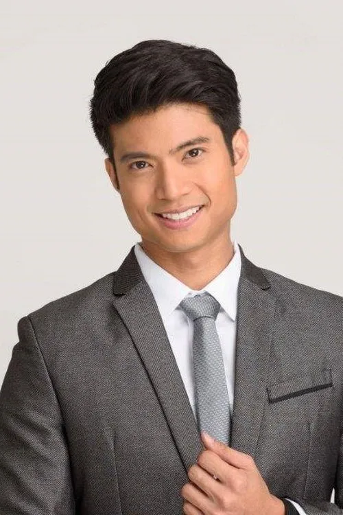 Mikael Daez — personaje: Paeng