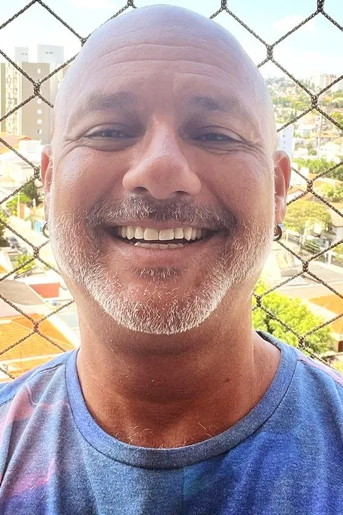 Mike Biggs — personaje: Self