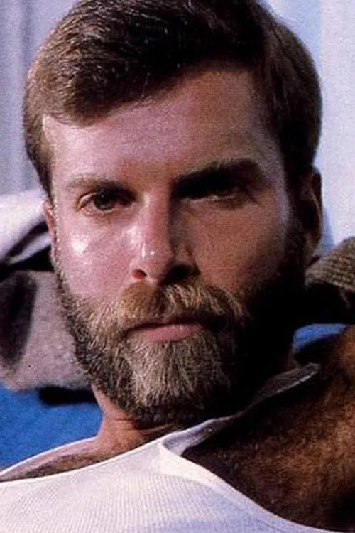 Mike Braun interpretando a (archive footage)