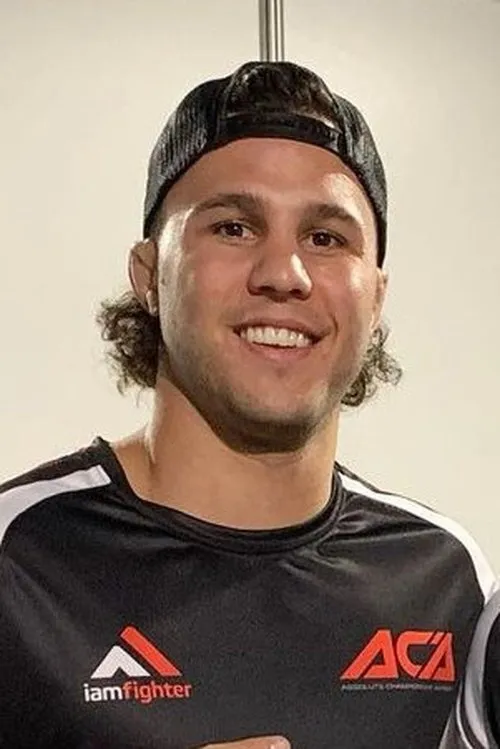 Shamil Nikaev ha trabajado con Mike Hamel en 1 ocasiones