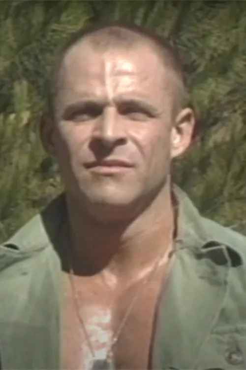 Mike Radcliffe interpretando a Radcliff