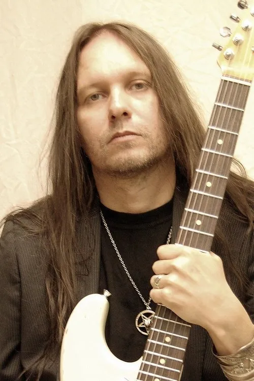 Sharlee D'Angelo ha trabajado con Mike Wead en 1 ocasiones