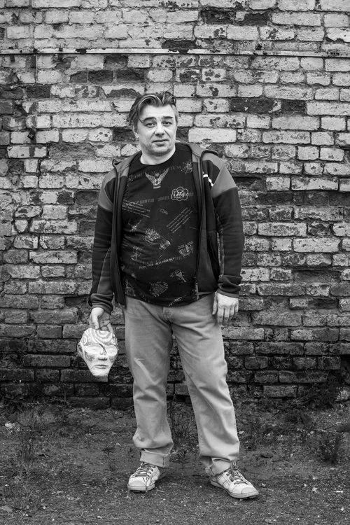 Mikhail Buster interpretando a Kefir industry insider