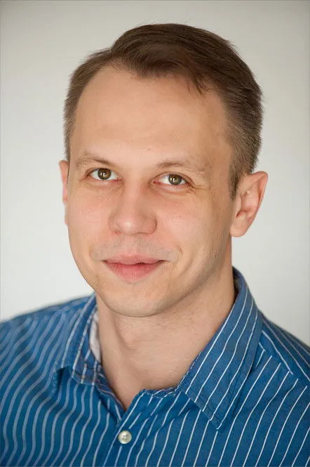 ????? ??????? ha trabajado con Михаил Сидаш en 1 ocasiones