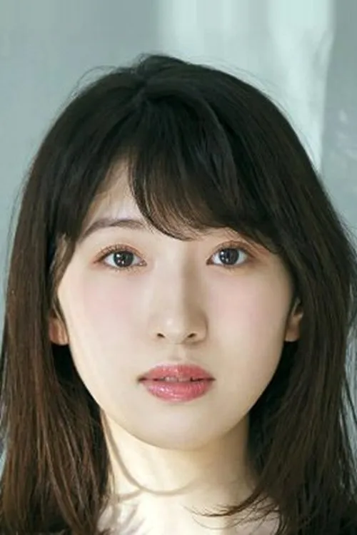 Mikoto Hibi interpretando a Nami Unten