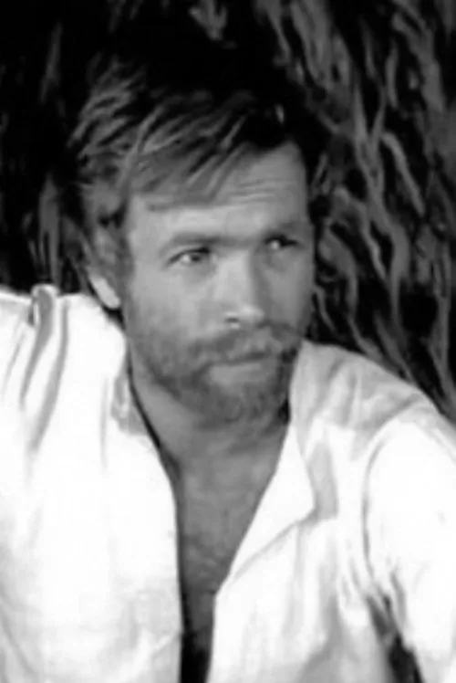 Milen Penev interpretando a The son