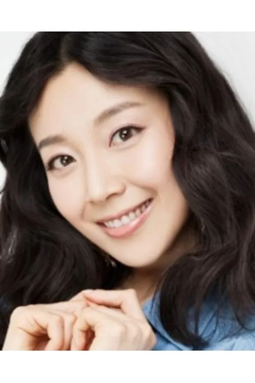 민아령 — personaje: ??? ???