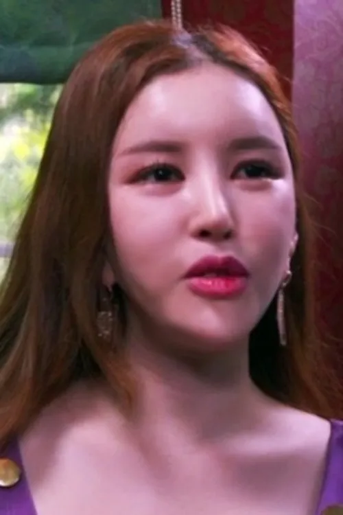 Min Joo interpretando a Ji-yeong