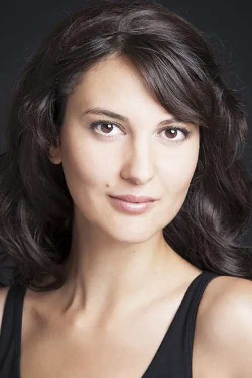 Foto de perfil del actor Mine Kılıç en el reparto