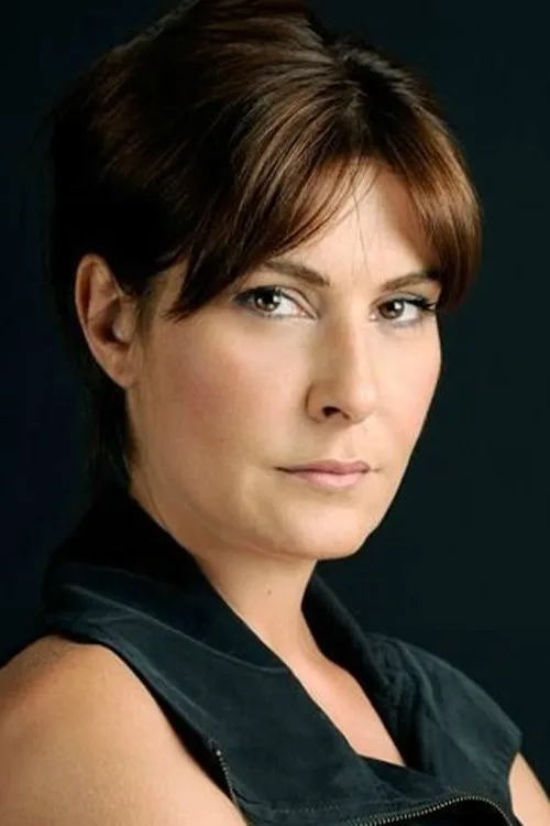 Miraç Eronat — personaje: Adalet Kirimli