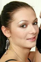 Tina Gabriel ha trabajado con Mischelle en 1 ocasiones