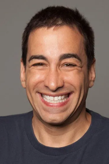 Mitch Fatel interpretando a Himself