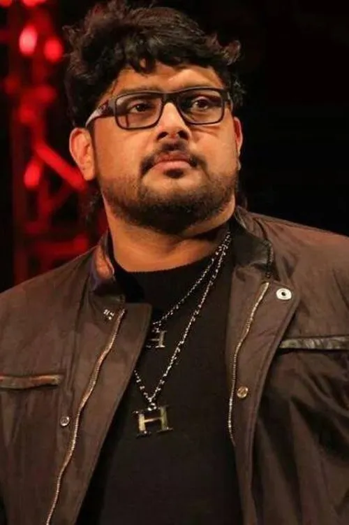 Mithun Ramesh interpretando a Voice for Binoy