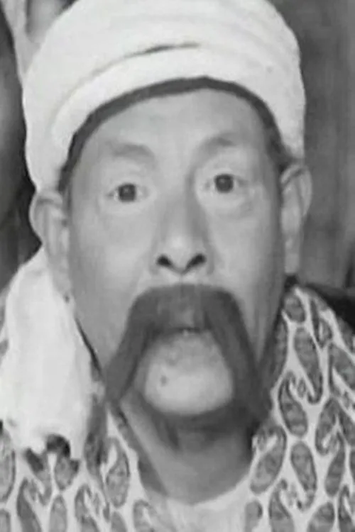 Mohamed ElTabei interpretando a ?? ??????