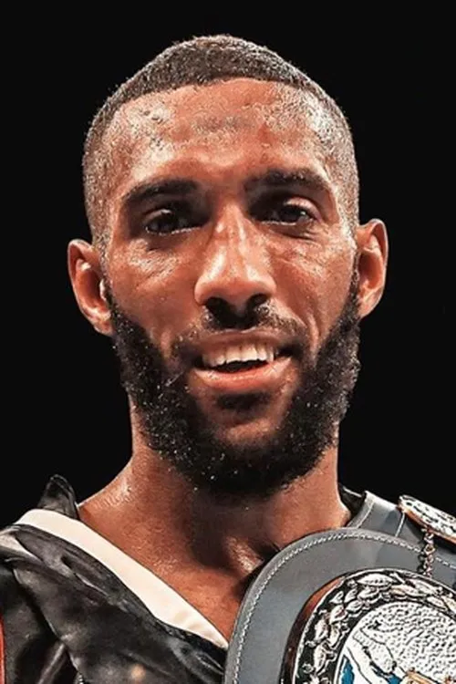 Mohamed Mimoune interpretando a Self