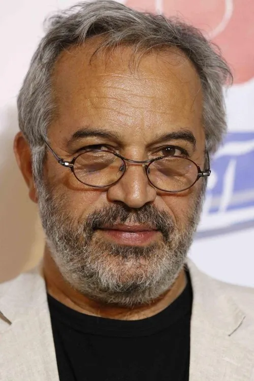 Mohammadhossein Latifi en su biografía y filmografía