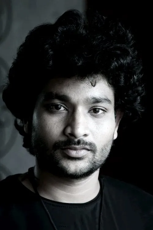 Vishnu Oi ha trabajado con Moin en 1 ocasiones