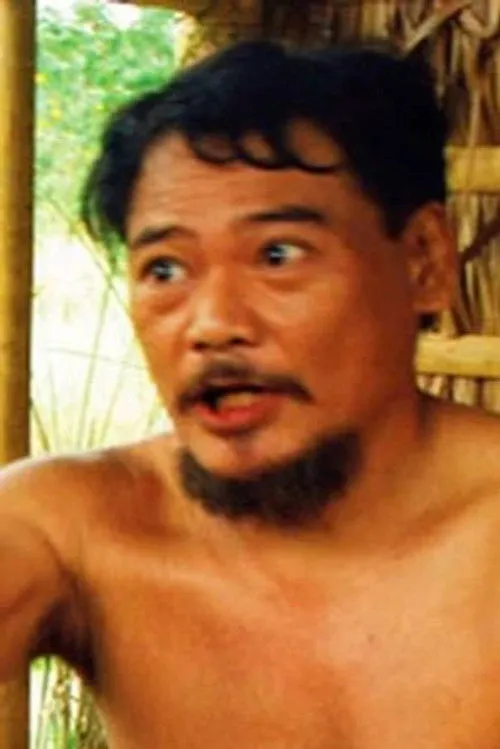 Moises Magisa interpretando a Buddha