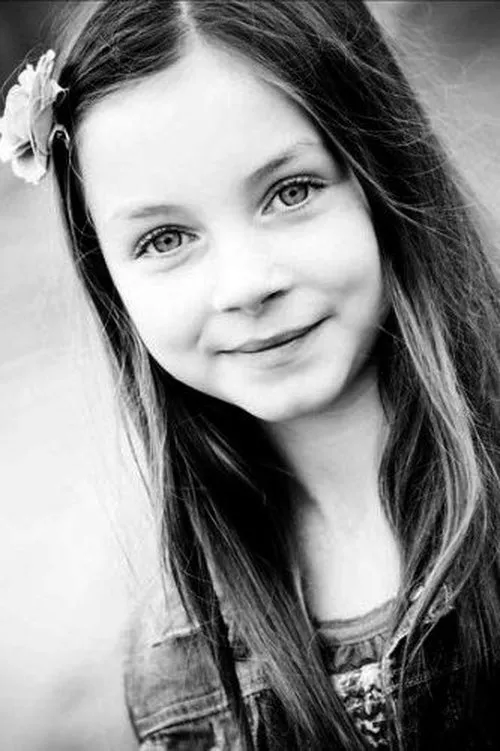 Quinton Nyrienda ha trabajado con Molly Harmon en 1 ocasiones