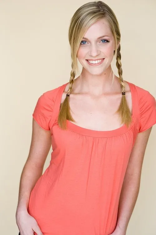 Kelsey McNamee ha trabajado con Molly O'Neill en 1 ocasiones