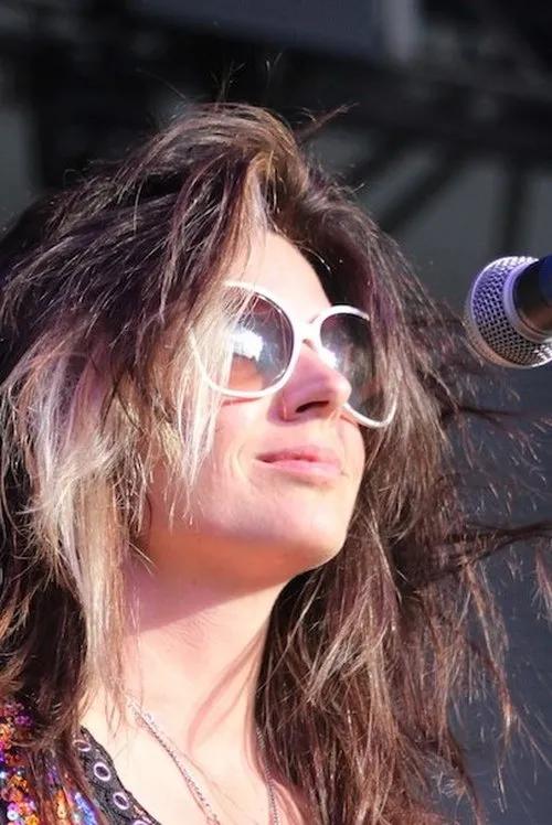 Patrick Stump ha trabajado con Molly Sides en 1 ocasiones