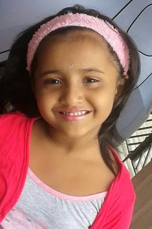 Ramya Pandian ha trabajado con Monekha Siva en 1 ocasiones