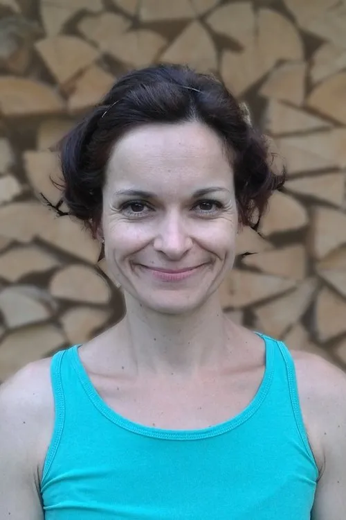 Monika A. Fingerová interpretando a vyšetrovatelka