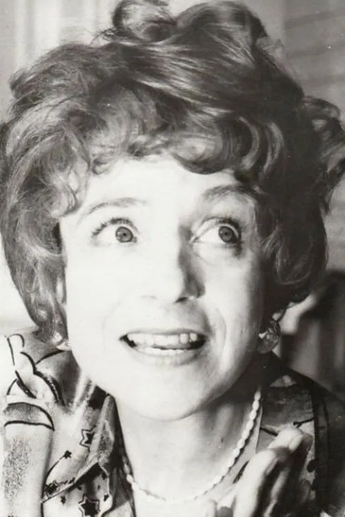 Lilly Forgách ha trabajado con Monika John en 2 ocasiones