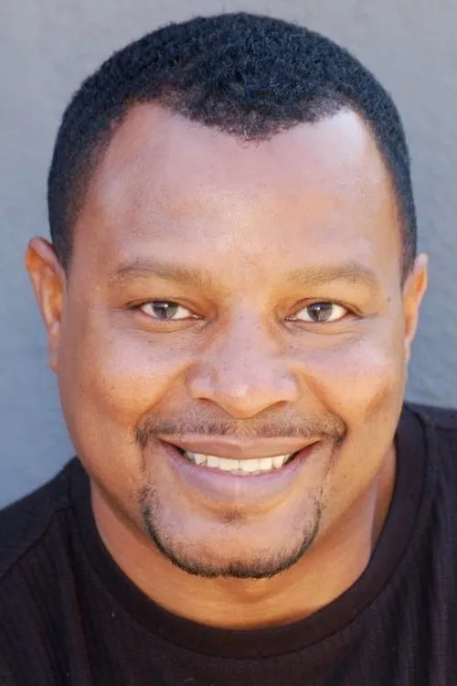 Montae Russell interpretando a 