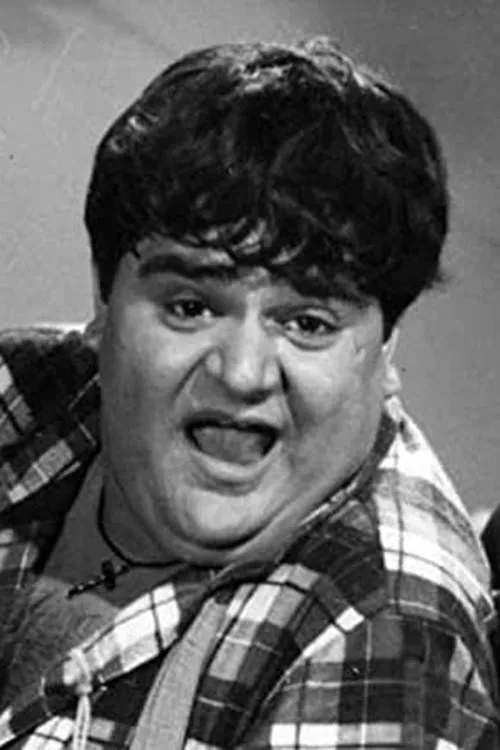 Moolchand interpretando a Bachchu Bhai