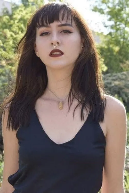 Morrigan Thompson-Milam interpretando a Jamie