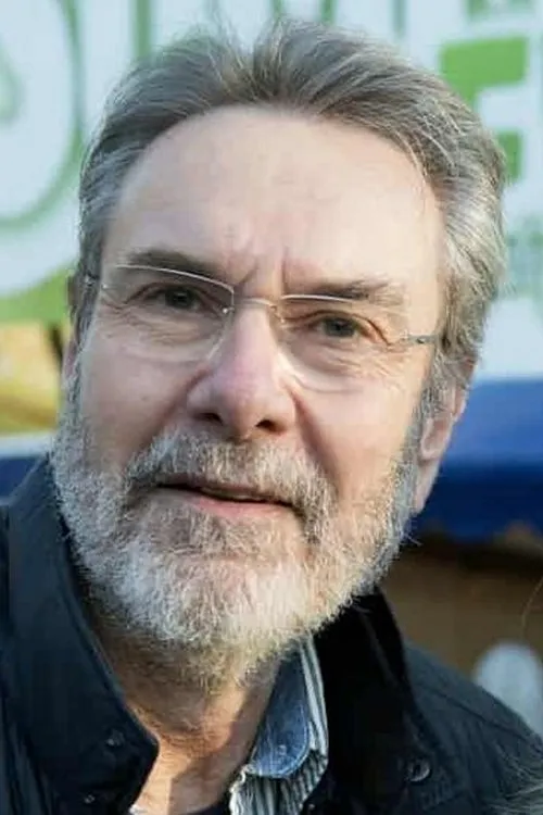 Morten Hovman interpretando a Viggo - Bank robber